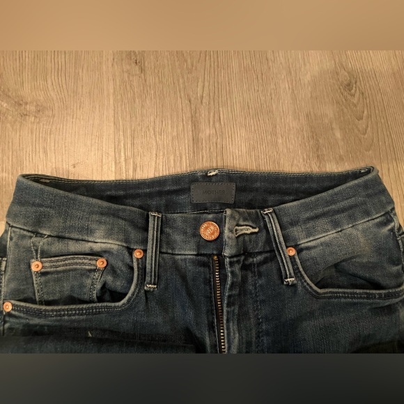 MOTHER The Looker Ankle Fray Jeans - Picture 6 of 7